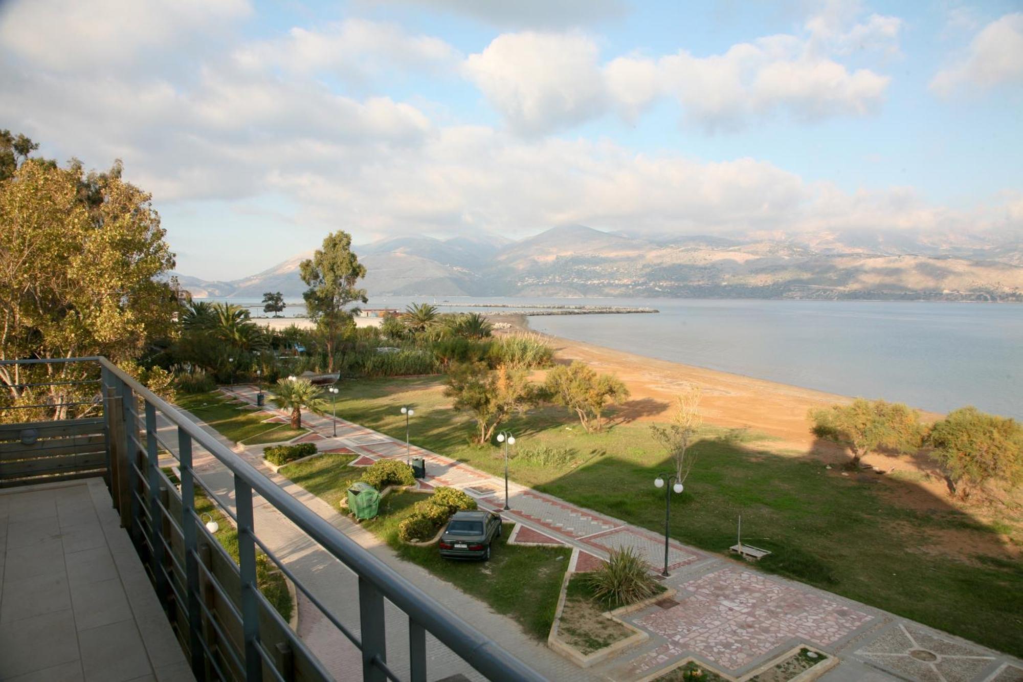 Hotel Aura Boutique Lixouri Esterno foto